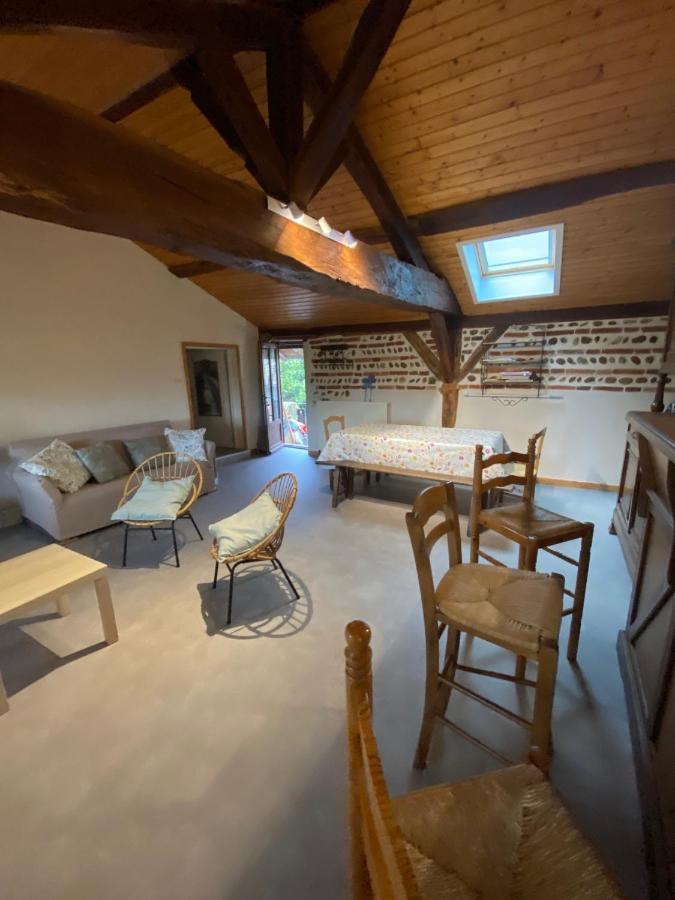 Philoufleur - Gite Restaure En Campagne Chaneins Εξωτερικό φωτογραφία
